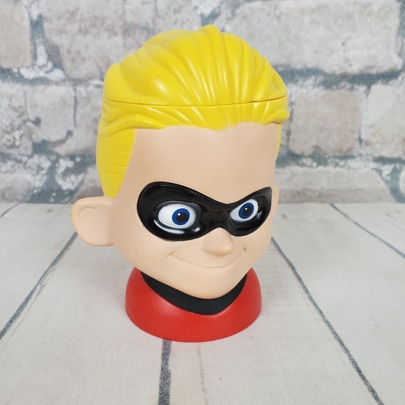 2/$25 Disney The Incredibles Dash Flip Top Mug  Snacks - Picture 1 of 13